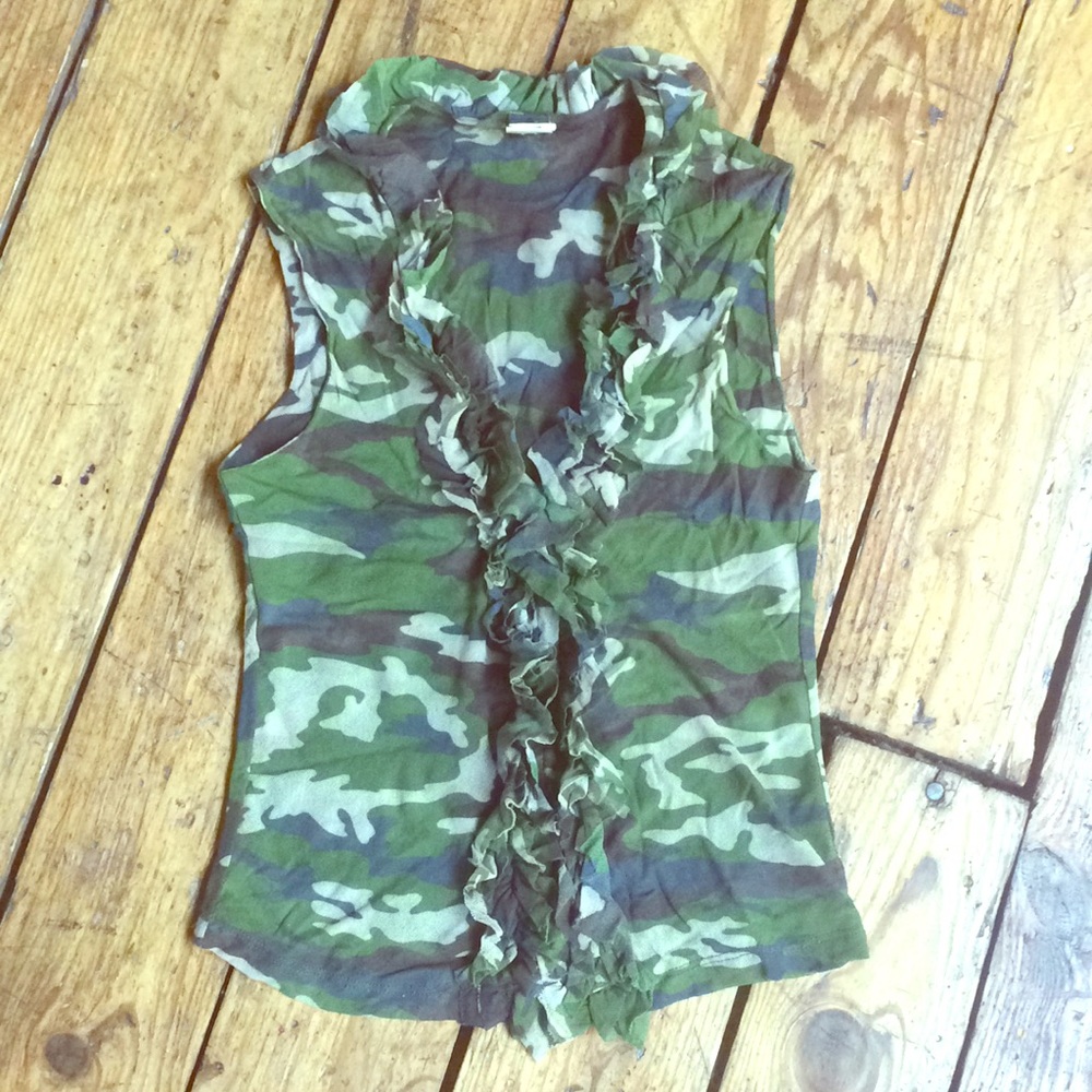 Camouflage tank